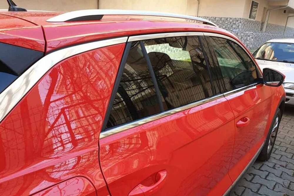 T-Roc 2 Cam Çıtası 4 Kapı Paslanmaz Çelik SUV 2021 ve sonrası